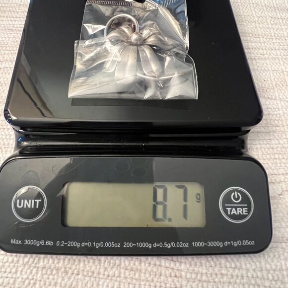 Vintage Silver Flower Brooch Pin Retro Mid Century Floral Design Romantic Brooch - Picture 6 of 6